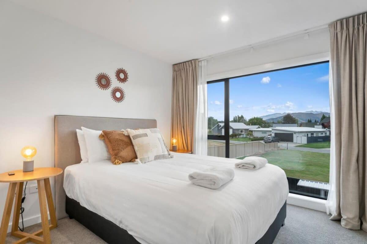 Wanaka Riverside Townhouse Retreat Albert Town Exterior photo